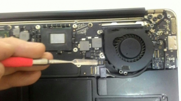 Разборка MacBook Air A1369