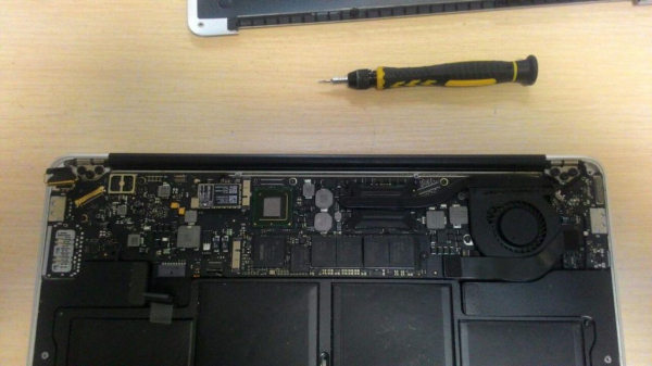 Разборка MacBook Air A1369