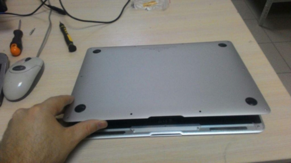 Замена матрицы Apple MacBook Air A1369 2011